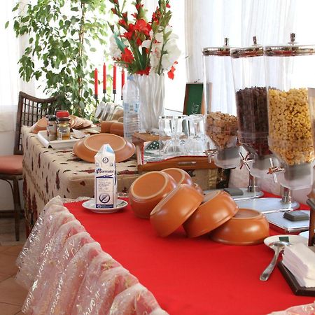 Mindelo Residencial Bed & Breakfast Luaran gambar