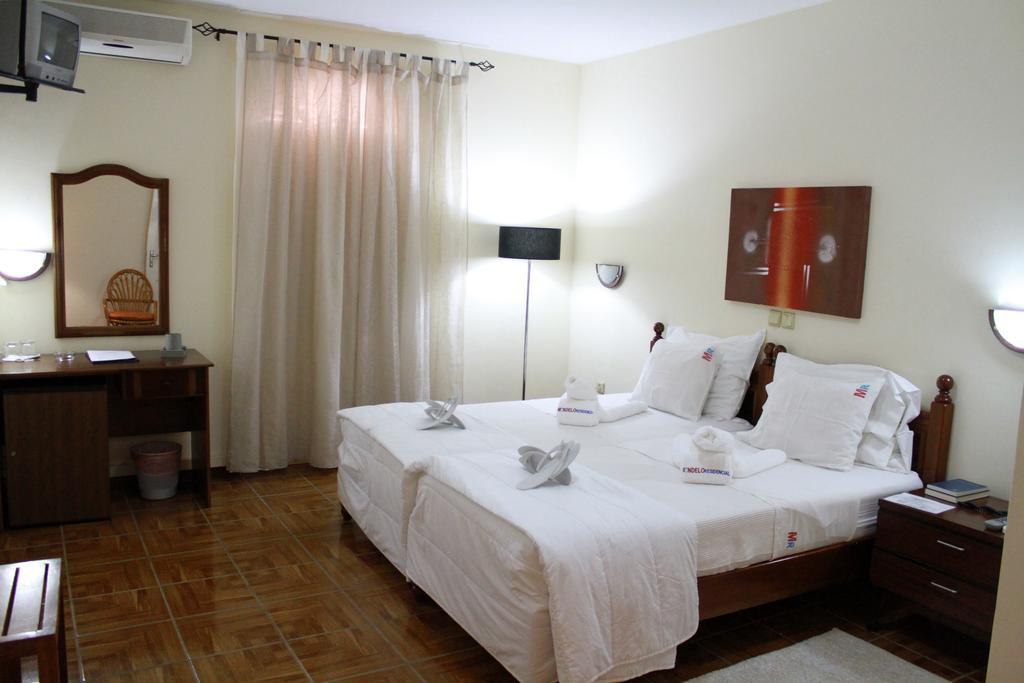 Mindelo Residencial Bed & Breakfast Bilik gambar
