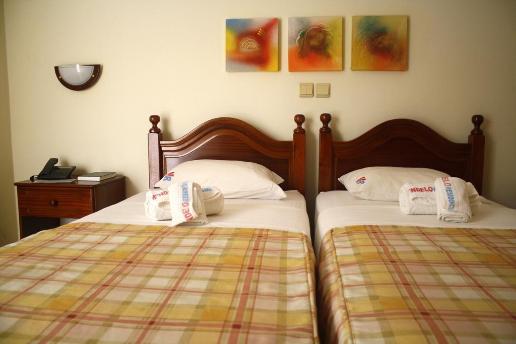 Mindelo Residencial Bed & Breakfast Bilik gambar