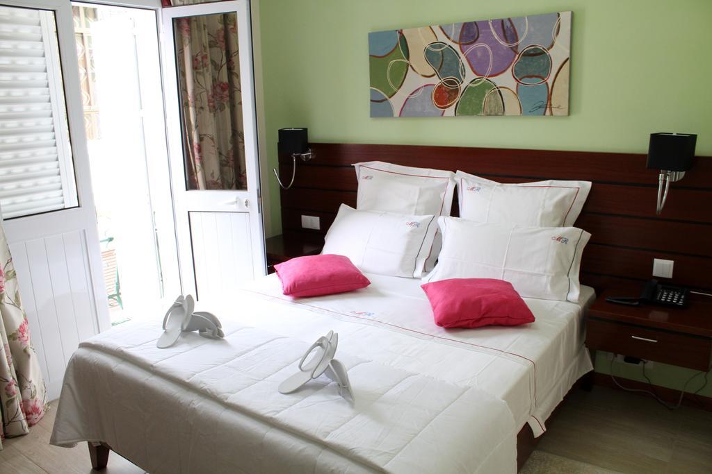 Mindelo Residencial Bed & Breakfast Luaran gambar